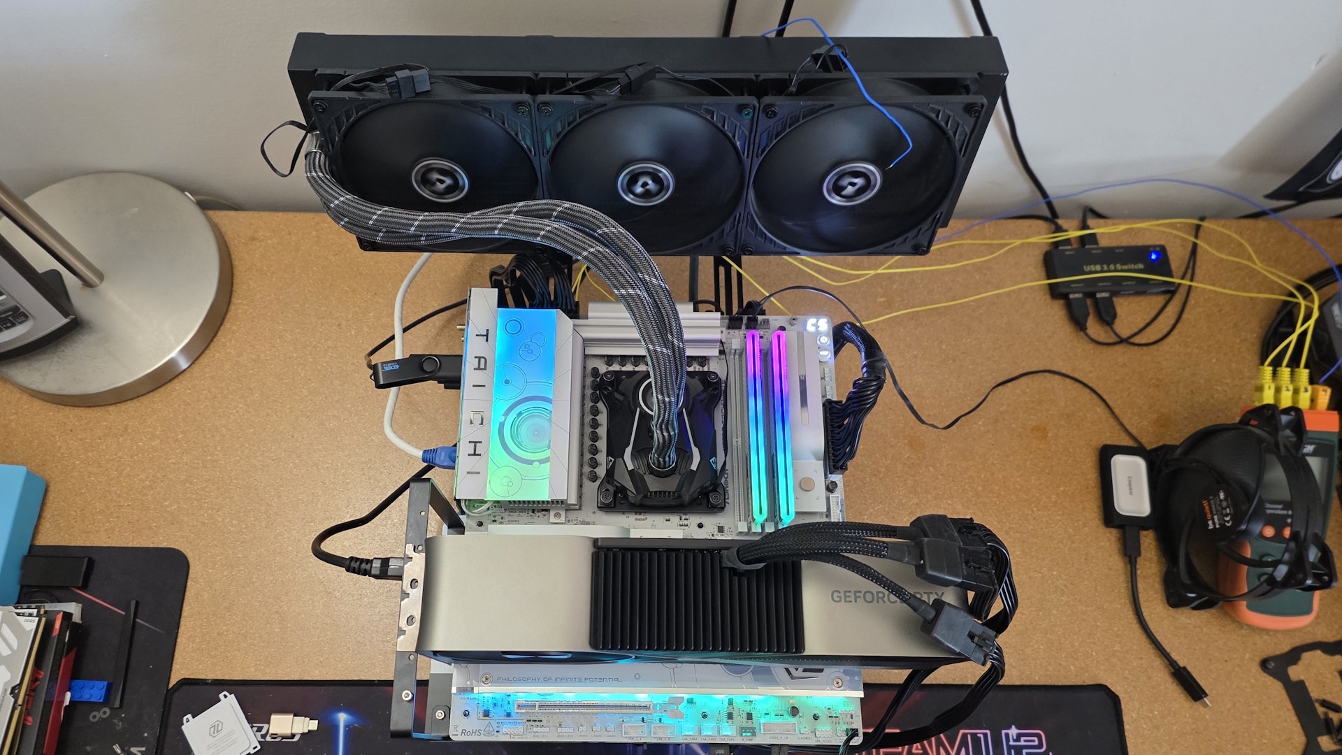 ASRock X870E Taichi White - Test bed