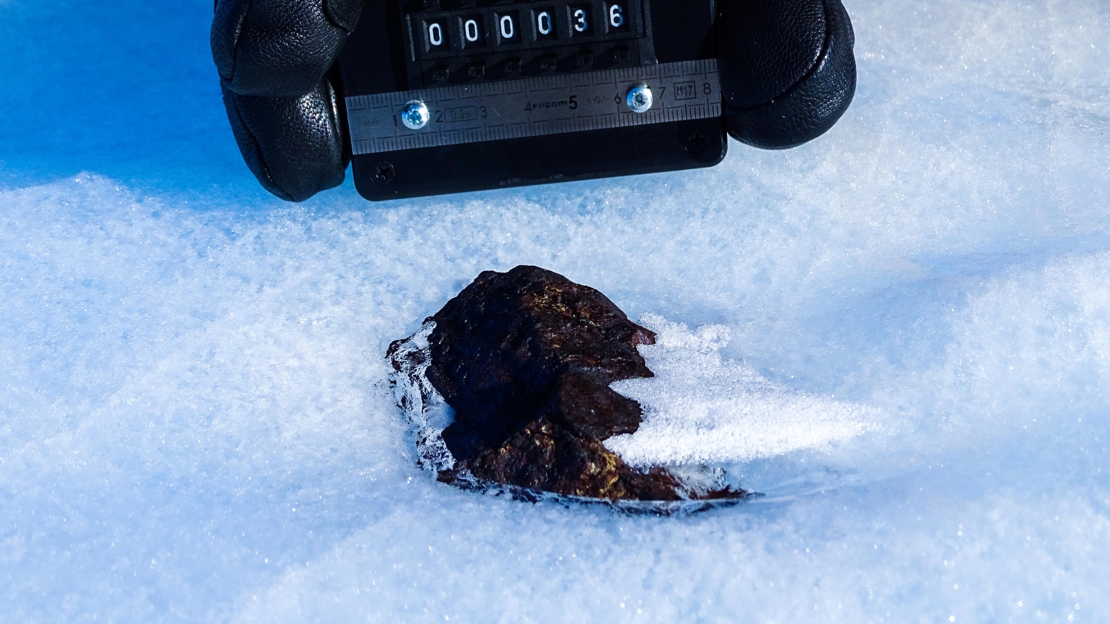 A small meteorite in the ice