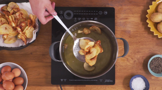 How to make Spanish omelette