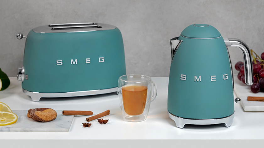 Smeg kettle and toaster in Jade Green on kitchen counter with spiced tea