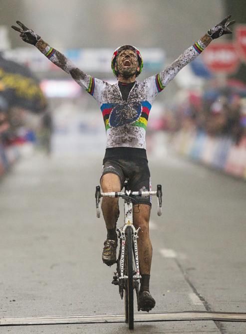 Niels Albert (BKCP Powerplus) wins in Loenhout