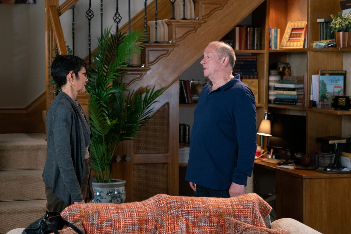 Coronation Street spoilers: Yasmeen Nazir discovers Geoff has been spying on her!