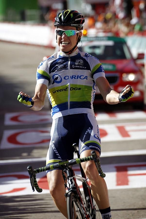 Simon Clarke (Orica-GreenEdge) wins in Estaci&oacute;n de Valdezcaray