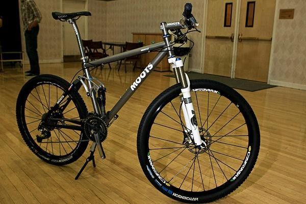 The Moots Gristle uses a 26" rear wheel