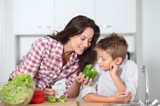 mom-boy-cooking-11092202