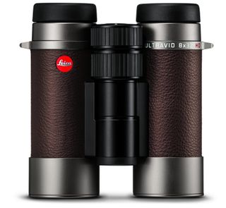 Leica binoculars_263958342_399093402