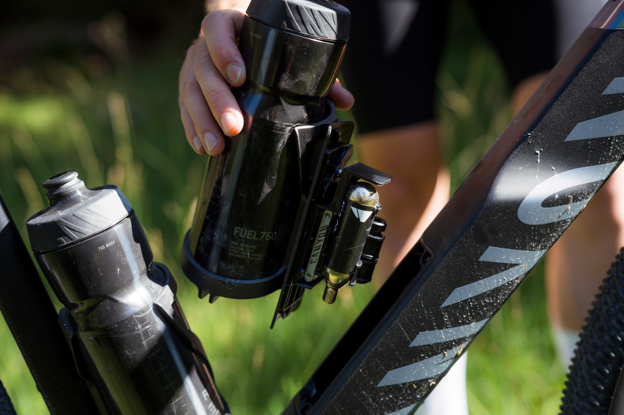 Canyon Grail v3 gravel bike and it's downtube storage
