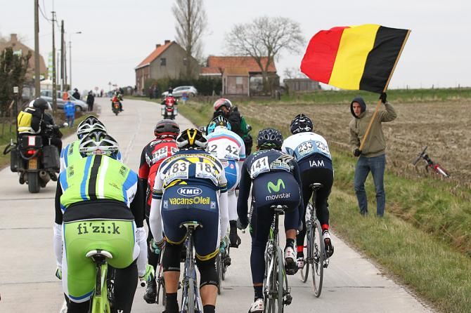 The lead group battles the crosswinds