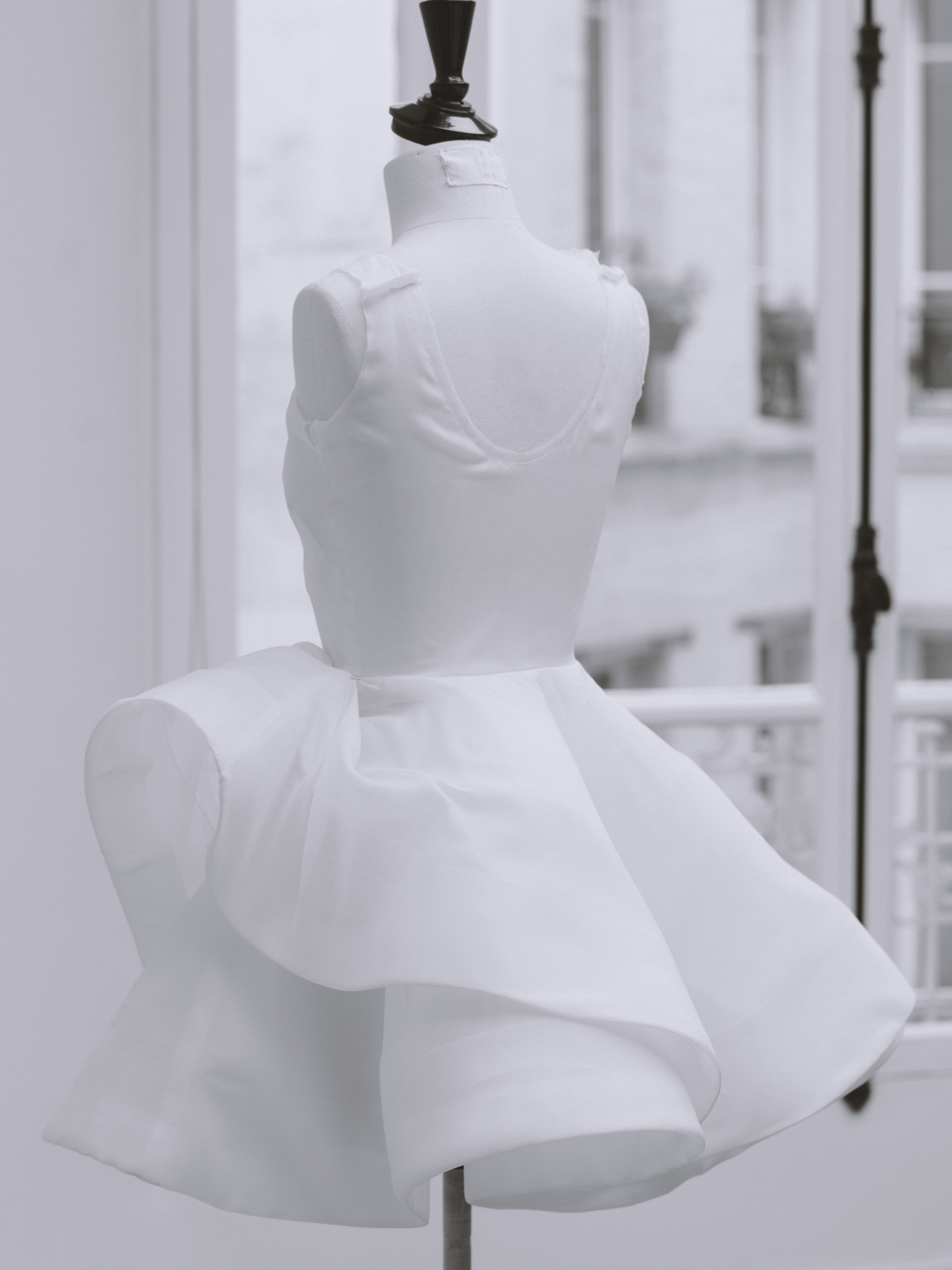 Natalie Portman wore a custom Dior mini dress at the 2025 Governors Awards