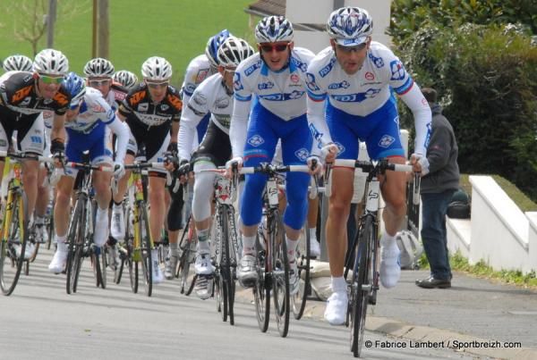 The FdJ boys keep it together.