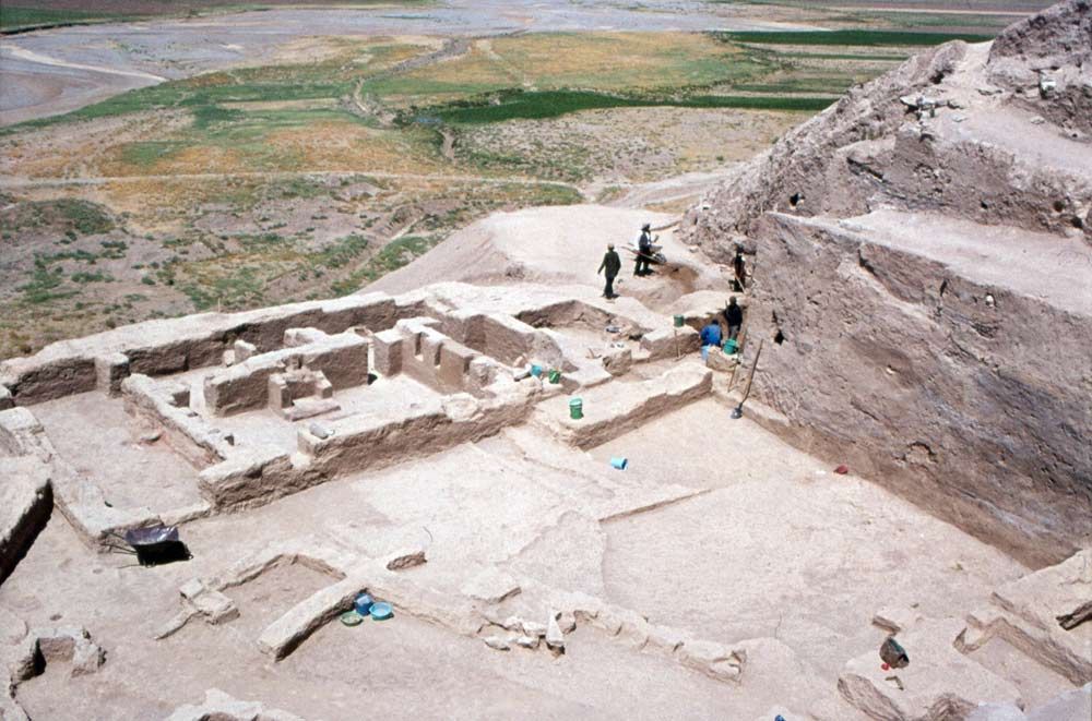 oval enclosure at godin tepe in western iran