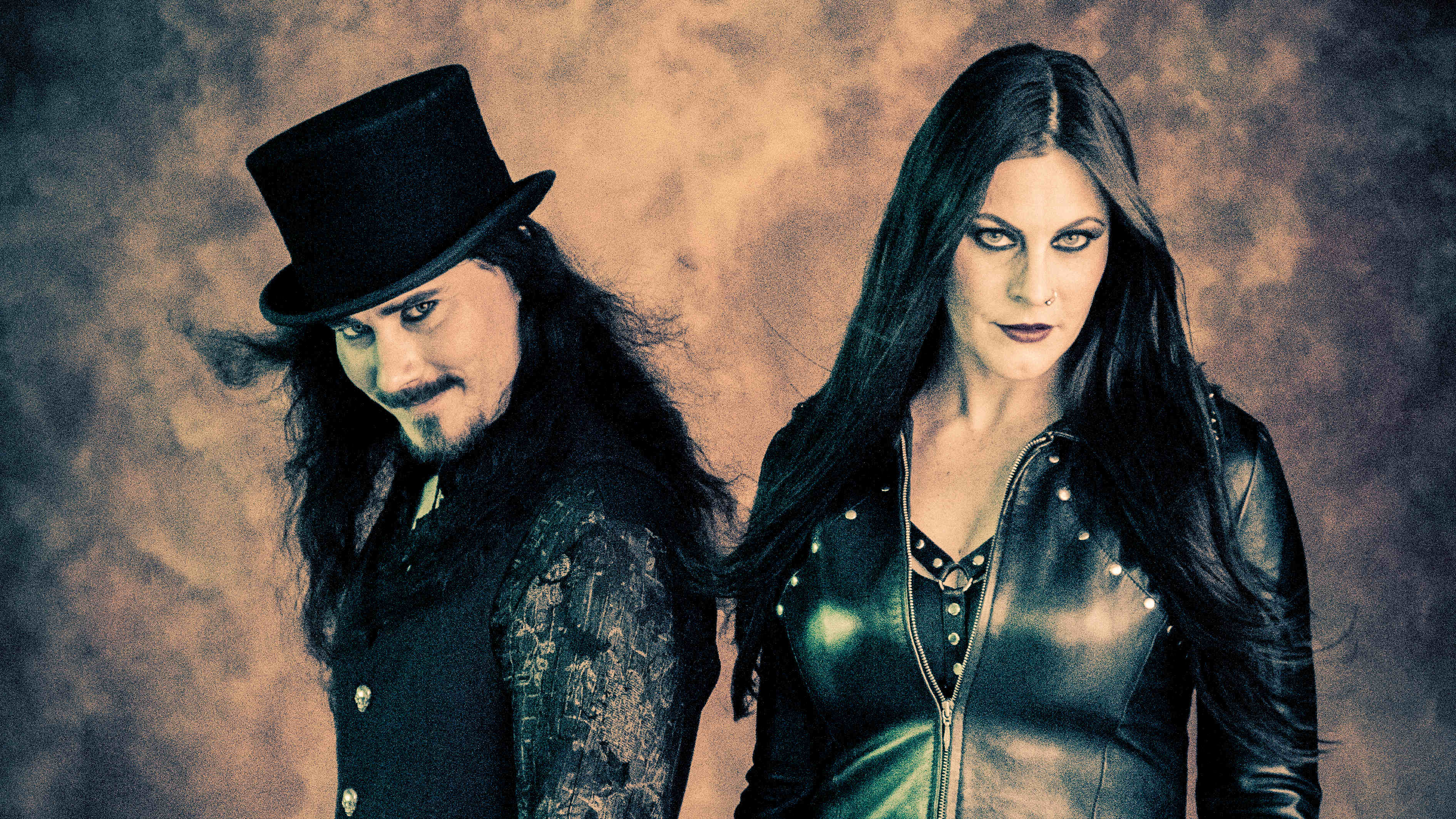 Nightwish’s Tuomas Holopainen and Floor Jansen posing for a photograph in 2015