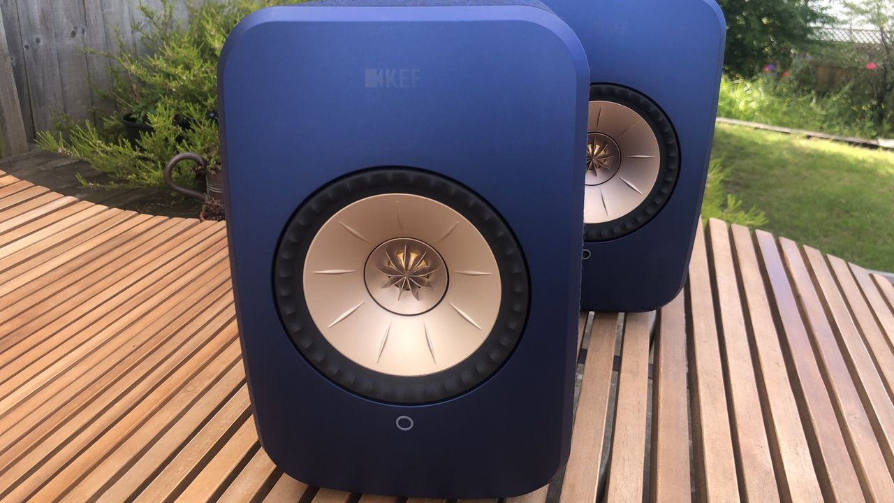 KEF LSX Wireless stereo system