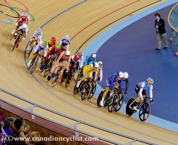 Tara Whitten (Canada) spent the early part of the omnium elimination safely at the front