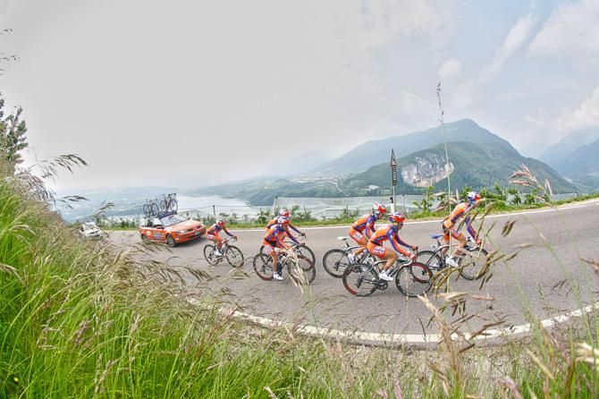 Top Girls Fassa Bortolo in action during the Giro del Trentino opening stage team time trial