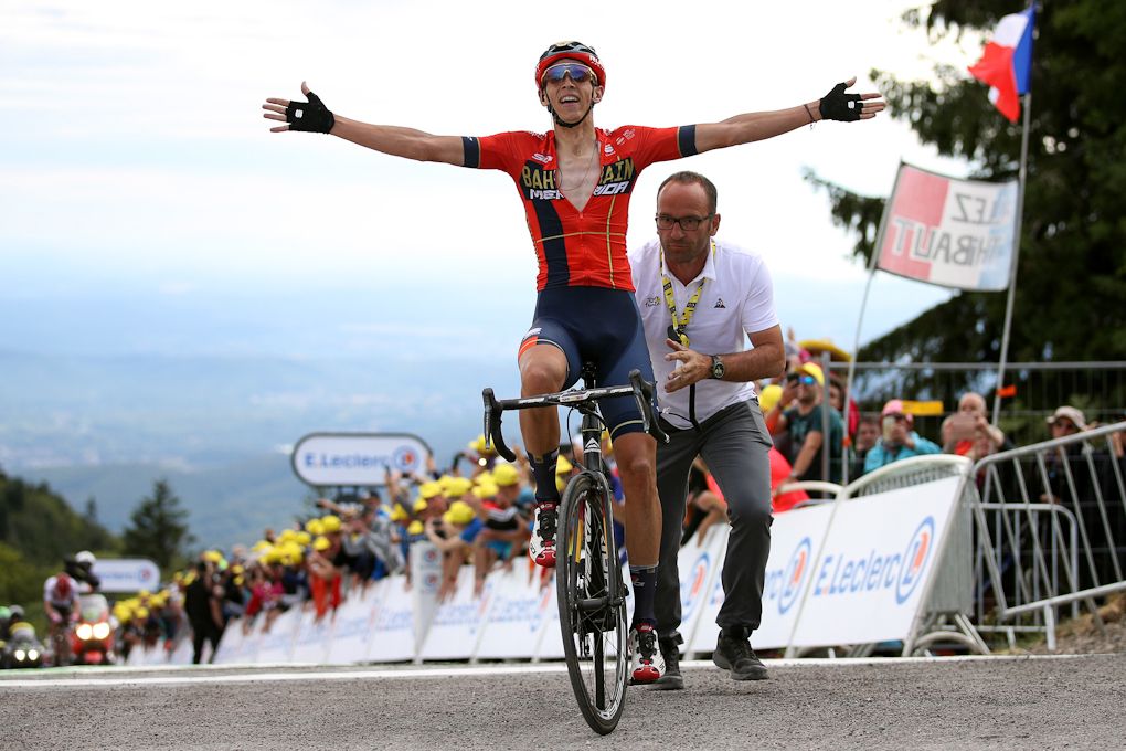 Dylan Teuns wins stage 6 at the Tour de France