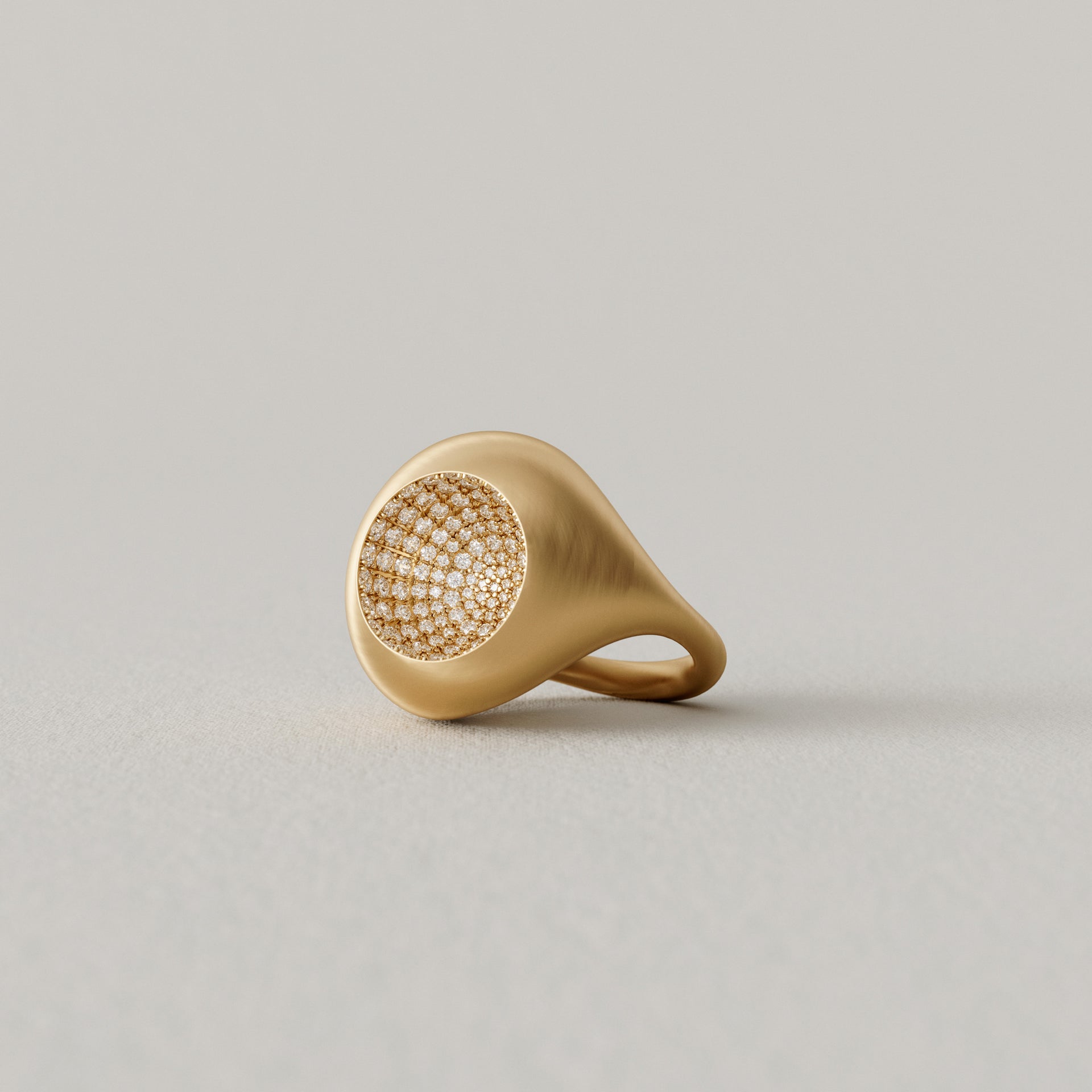 Cave Round | Statement Ring | 18k Yellow Gold With Diamonds
