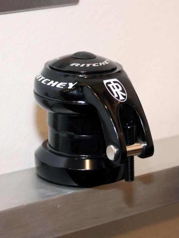 The integrated front brake housing stop on the Ritchey WCS Logic Cross headset includes a lot of drop to clear slammed stems.