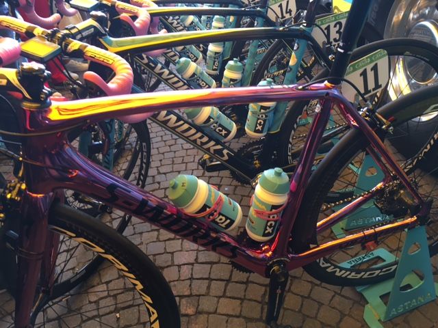A glossy pink for Nibali's Tarmac frame