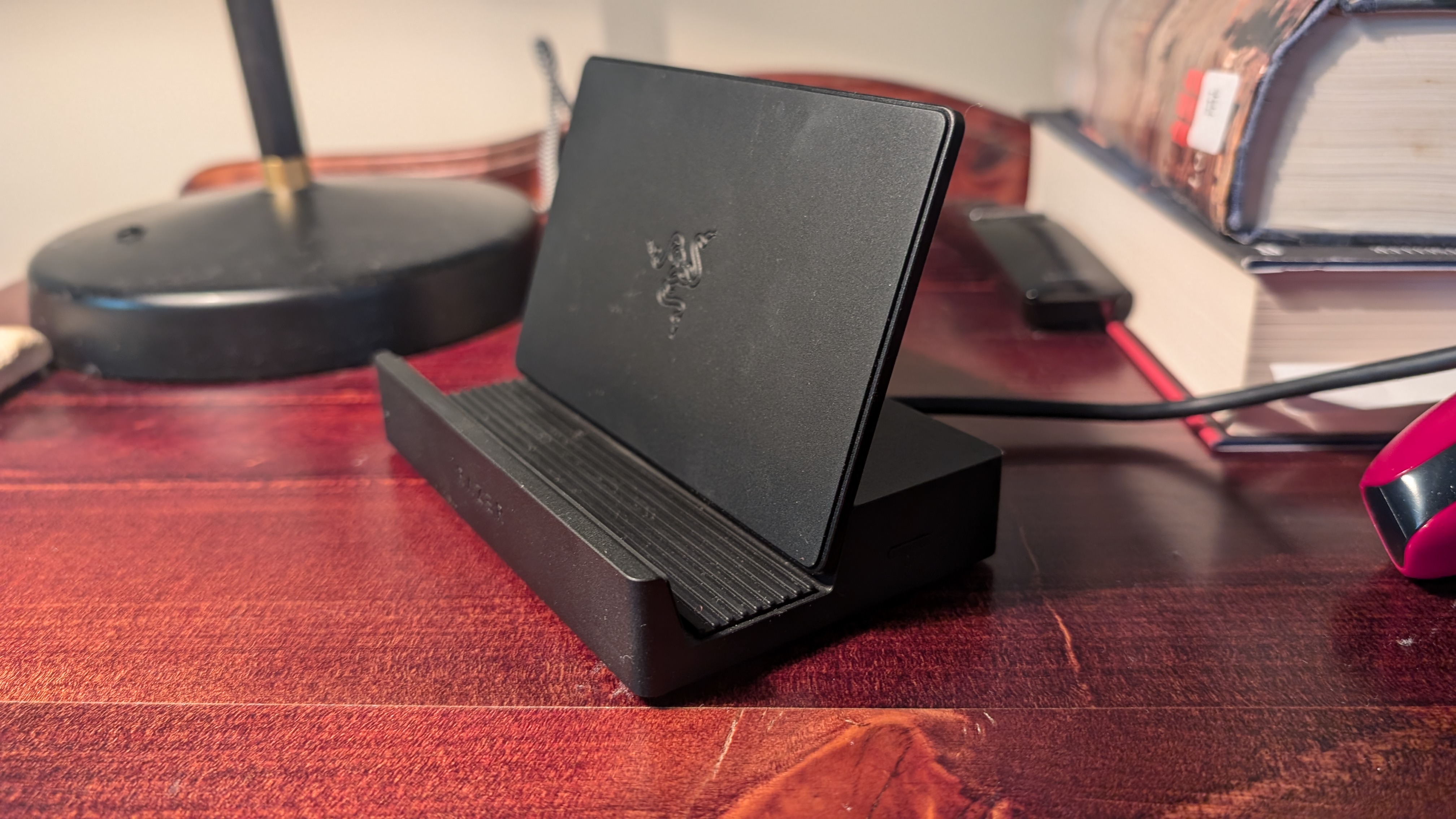 Razer Handheld Dock Chroma ready for use