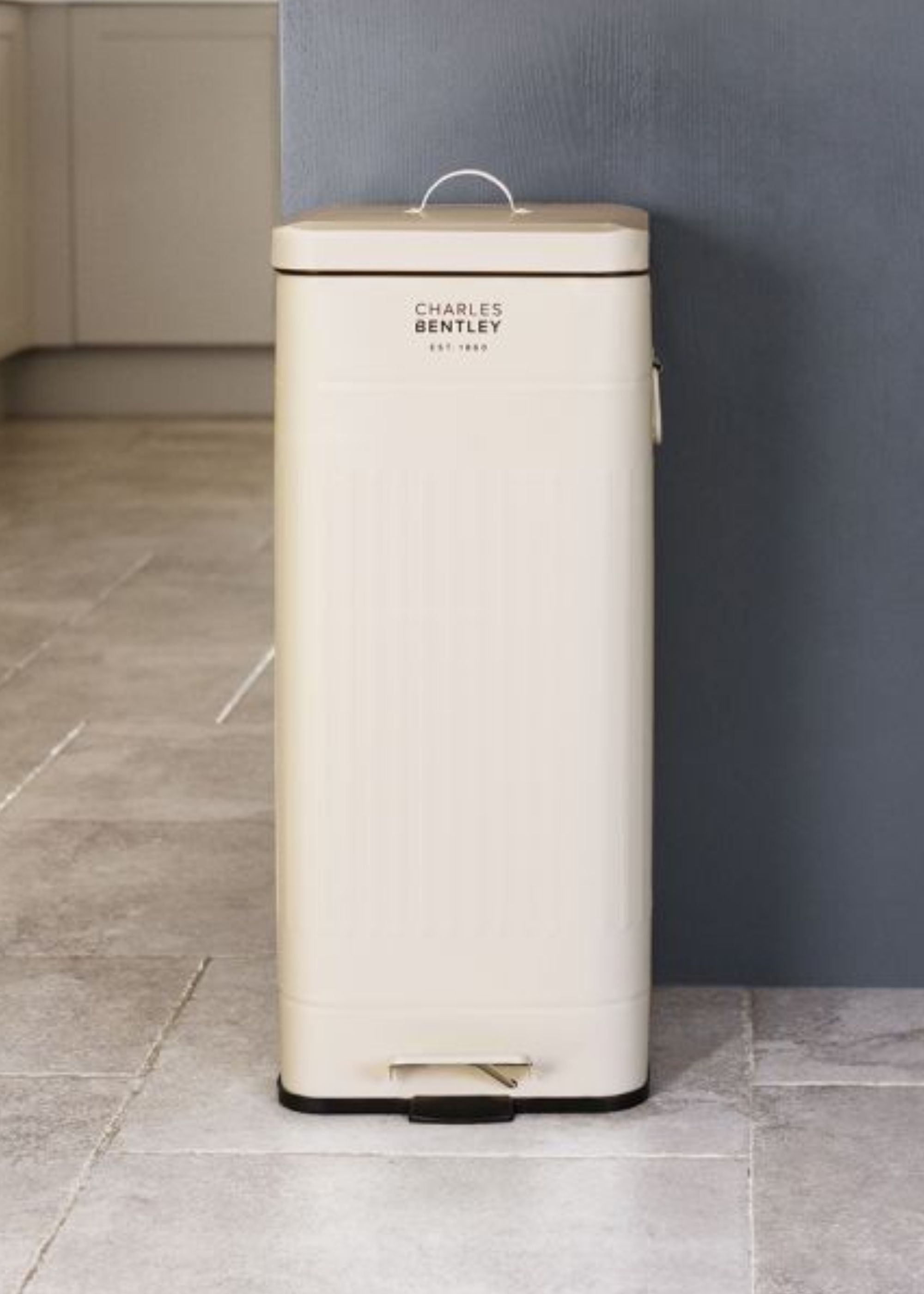 Charles Bentley , 30l Square Retro Kitchen Pedal Bin Cream