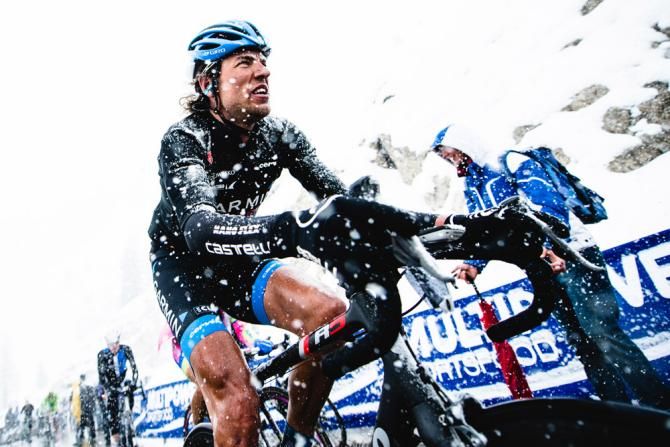 Thomas Dekker in the snow on Tre Cime.