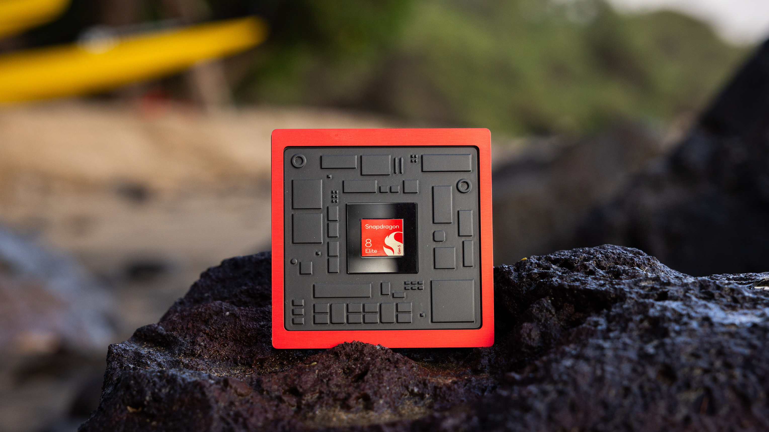 A Snapdragon 8 Elite Gen 5 chip in detail