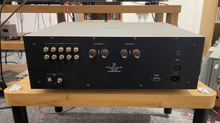 Goldmund Telos 690 integrated amplifier