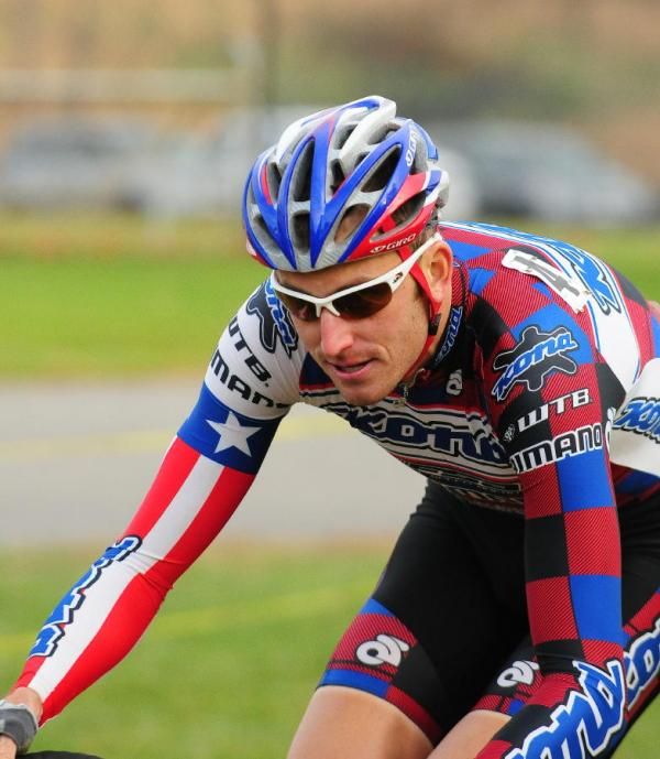 Ryan Trebon (Kona) had a slight mechanical that put him back in fourth place