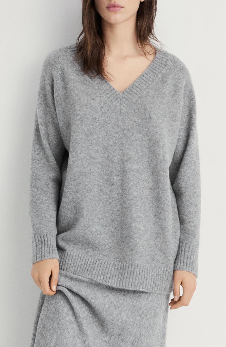 Oversize V-Neck Sweater