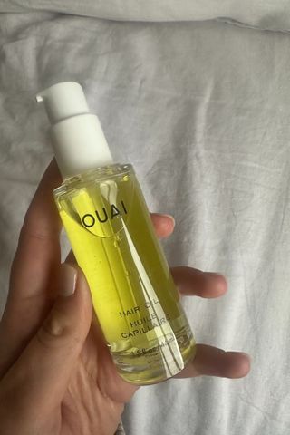 Shannon Lawlor using Ouai Hair Oil