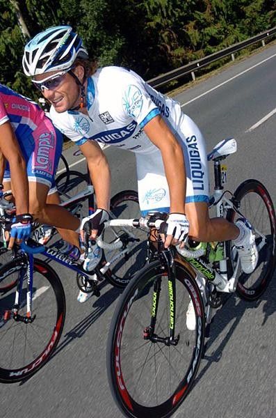 Di Luca goes easy at the start.