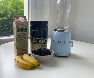 Smeg personal blender with smoothie ingredients