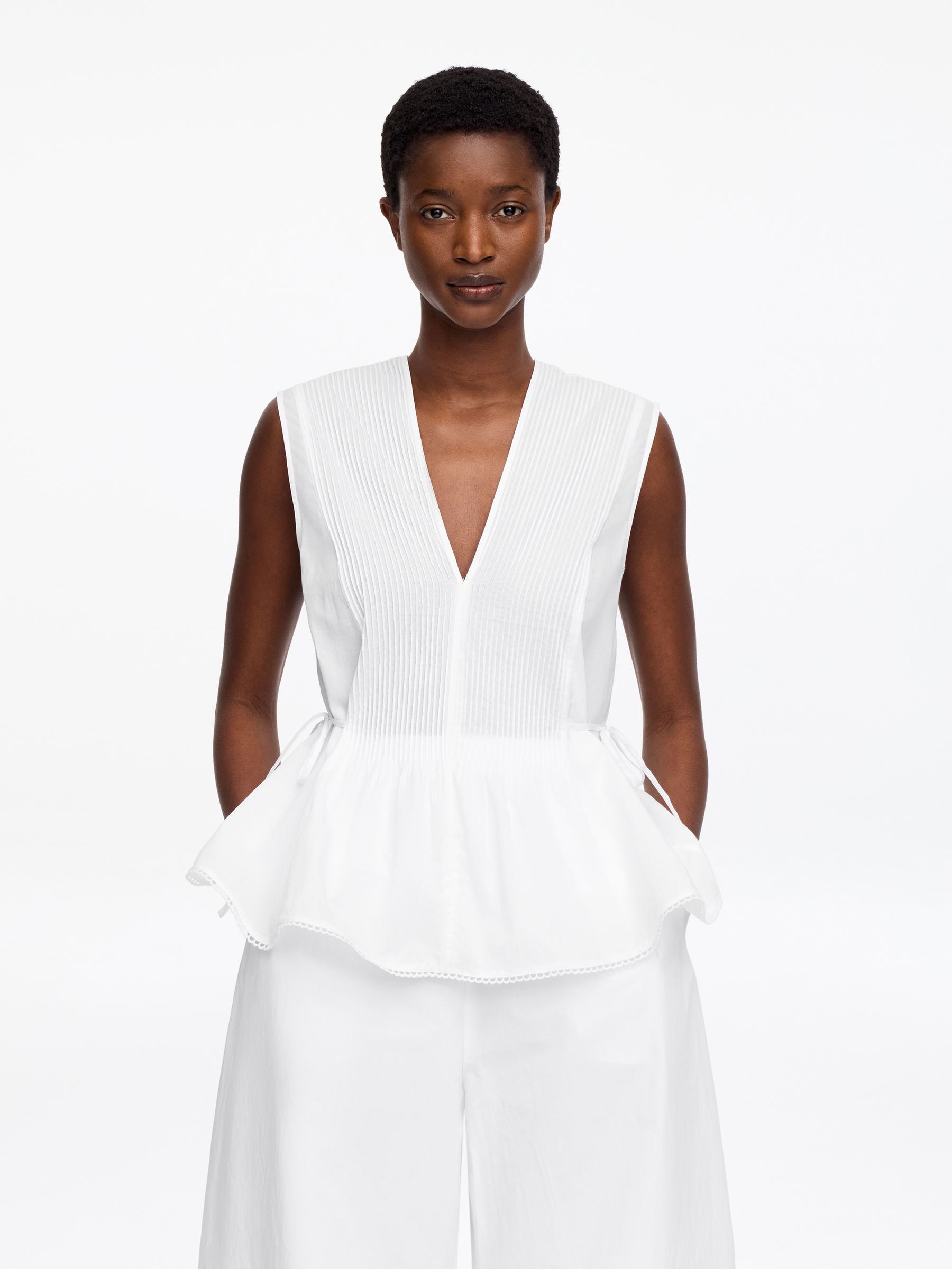 Pintuck Top &amp;ndash; White &amp;ndash; Women &amp;ndash; Arket Gb
