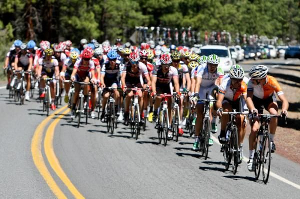 Realcyclist.com comes to the front to set tempo.