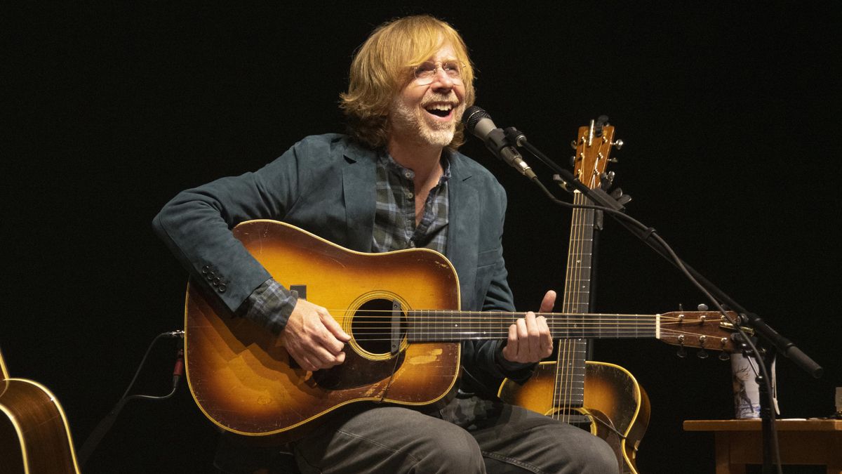 Phish's Trey Anastasio Announces First-ever Solo Acoustic Record, Mercy ...