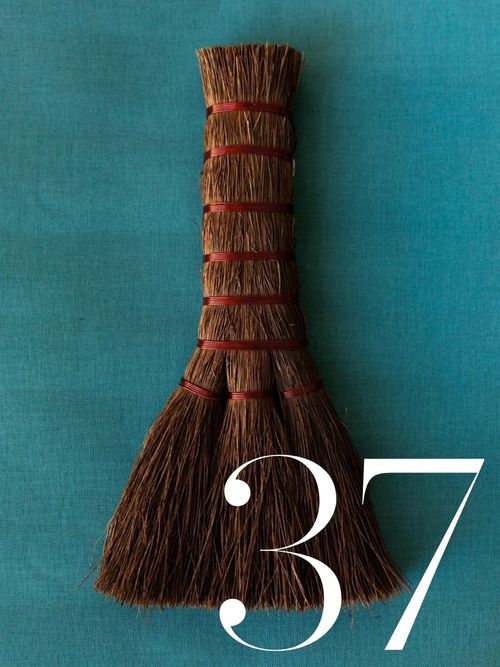 Shuro Hand Broom by Niwaki