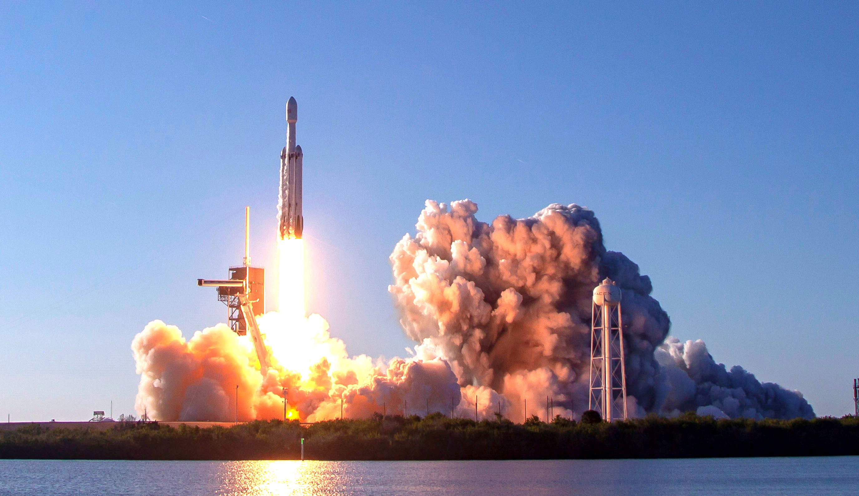 SpaceX Falcon Heavy to Launch Cutting-Edge NASA Space Tech | Space