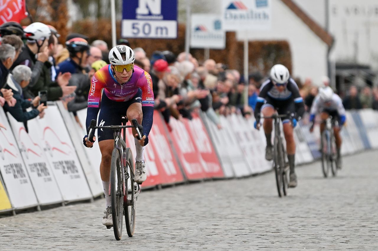Wiebes eases home after sprinting to second