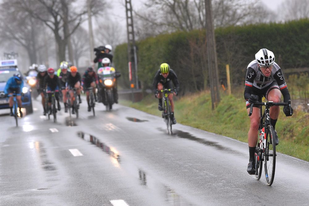 Ellen van Dijk (Team Sunweb) used her time trial skills to get away