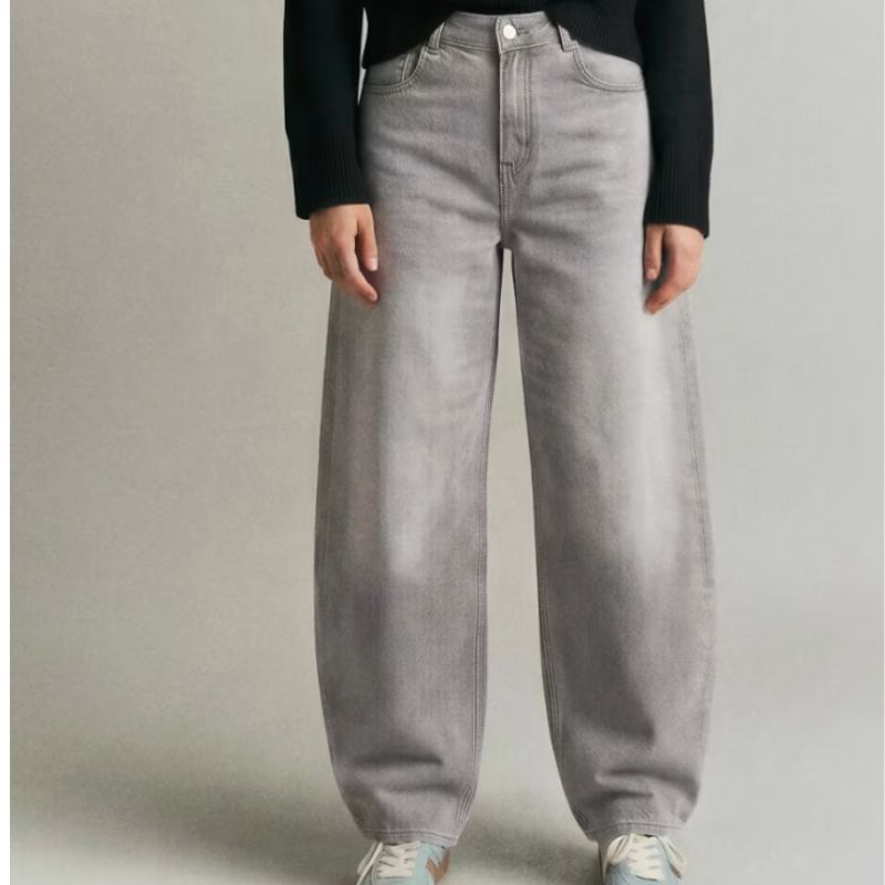 Bershka , High-waist Barrel Jeans in Light Grey