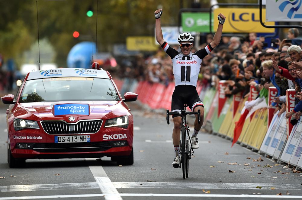 Soren Kragh Anderson wins the 2018 Paris-Tours