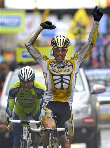 Edvald Boasson Hagen (Columbia-Highroad) took the win ahead of Aleksandr Kuschynski (Liquigas) in Wevelgem.