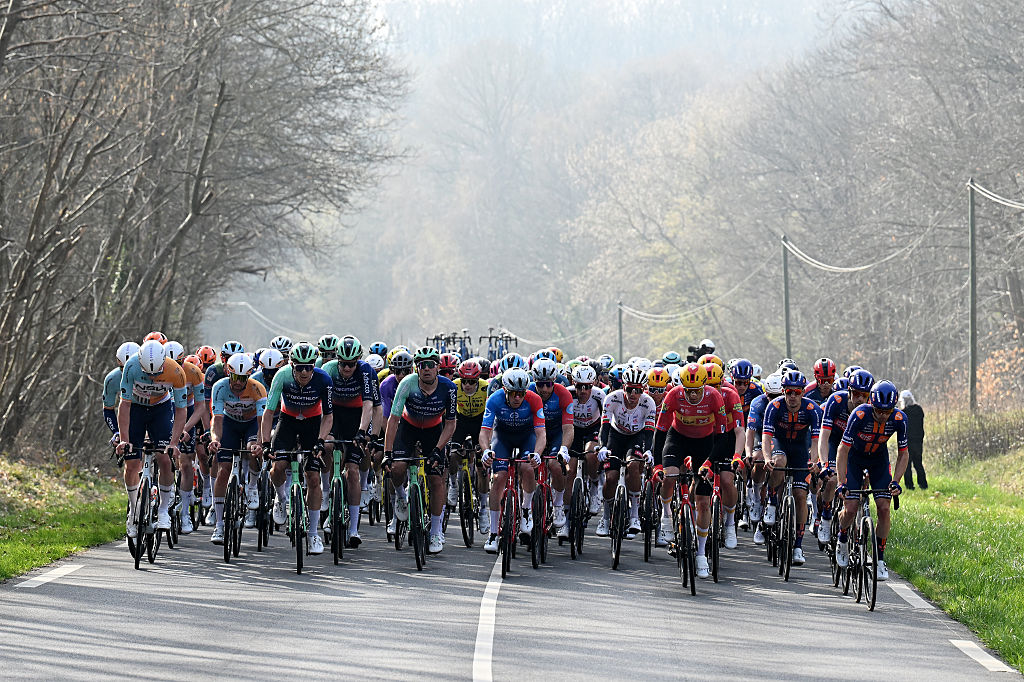 CARRIERES-SOUS-POISSY, FRANCE - MARCH 08: A general view of the peloton competing during the 84th Paris-Nice 2026, Stage 1 a 170.9km stage from Acheres to Carrieres-sous-Poissy / #UCIWT / on March 08, 2026 in Carrieres-sous-Poissy, France. (Photo by Szymon Gruchalski/Getty Images)