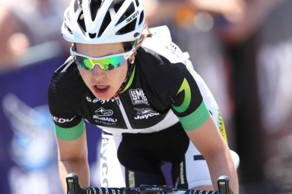 Amanda Spratt (GreenEDGE) rode strongly to the finish alone