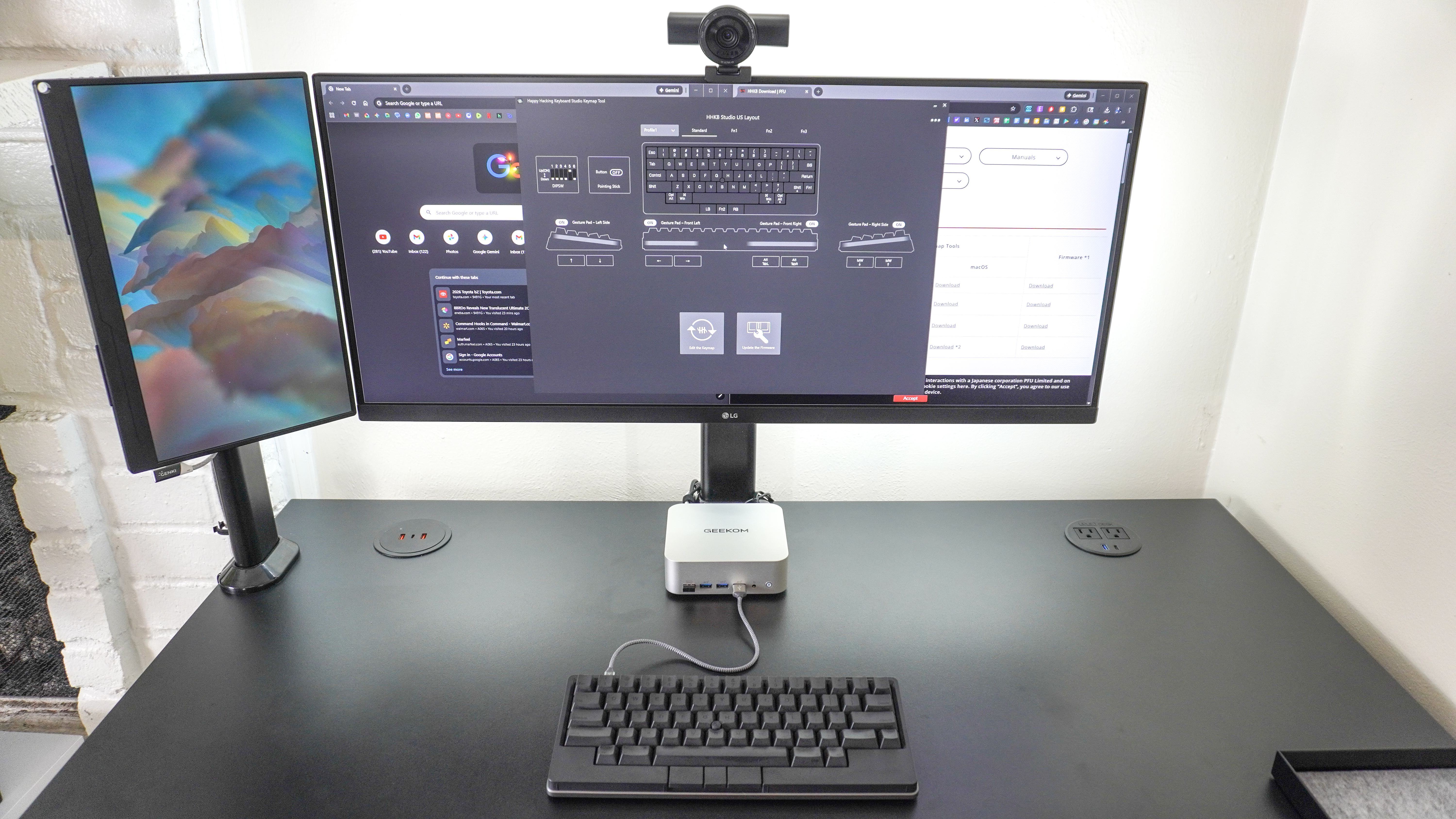 The HHKB Studio keyboard plugged into a mini PC with the HHKB Keymap Tools app open in the background