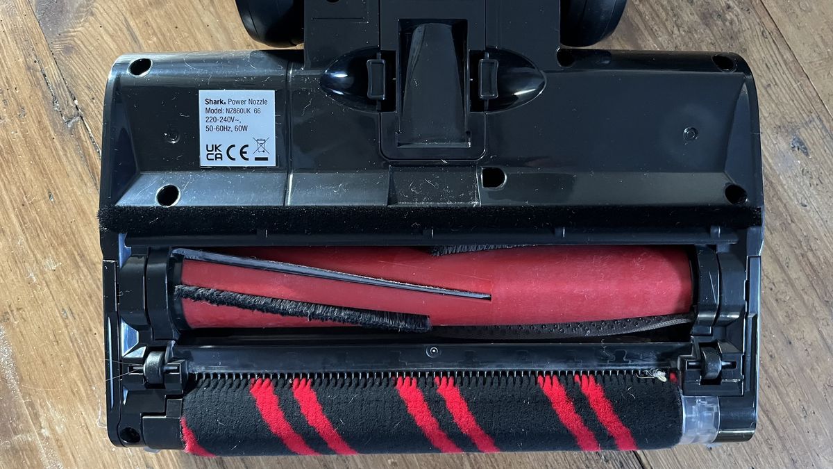 Shark Stratos Upright Vacuum AZ913UKT review TechRadar