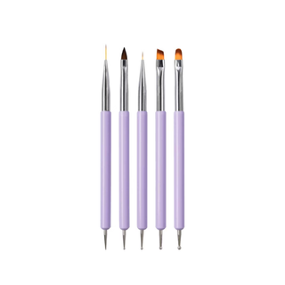 This nail brush set is essential for a Fombré pedicure