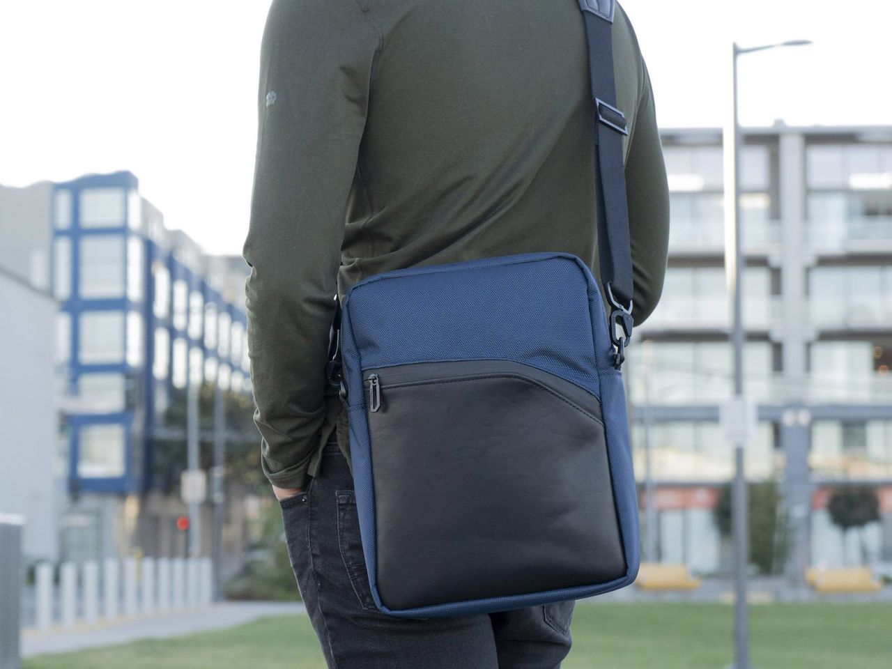 Waterfield Zoom Crossbody
