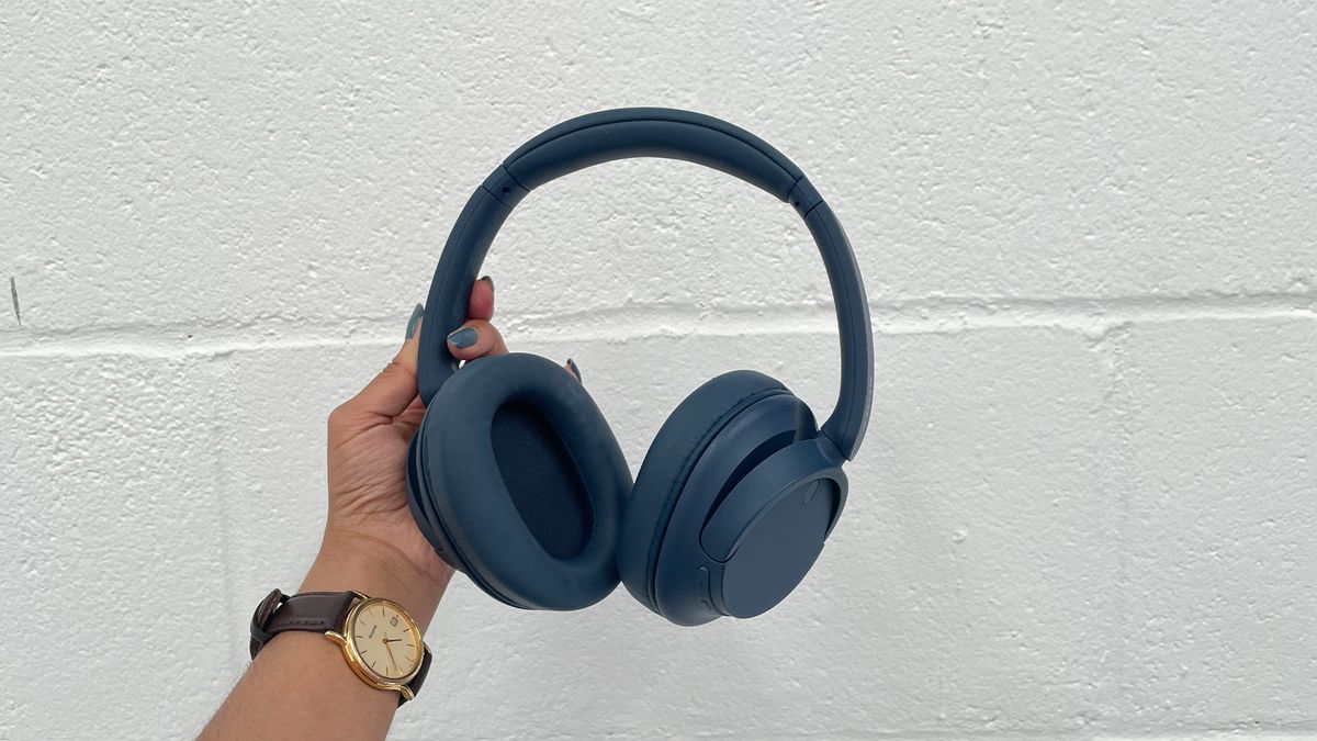 Sony WH-CH720N Headphones Review: A classic Sony pull off